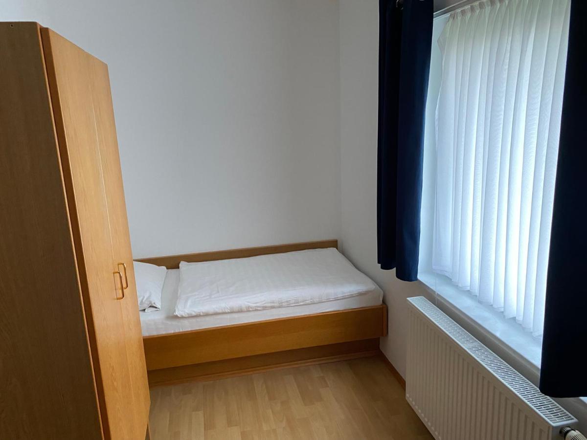 Messeappartementhaus Bockenem Direkt An Der A7 Exterior foto