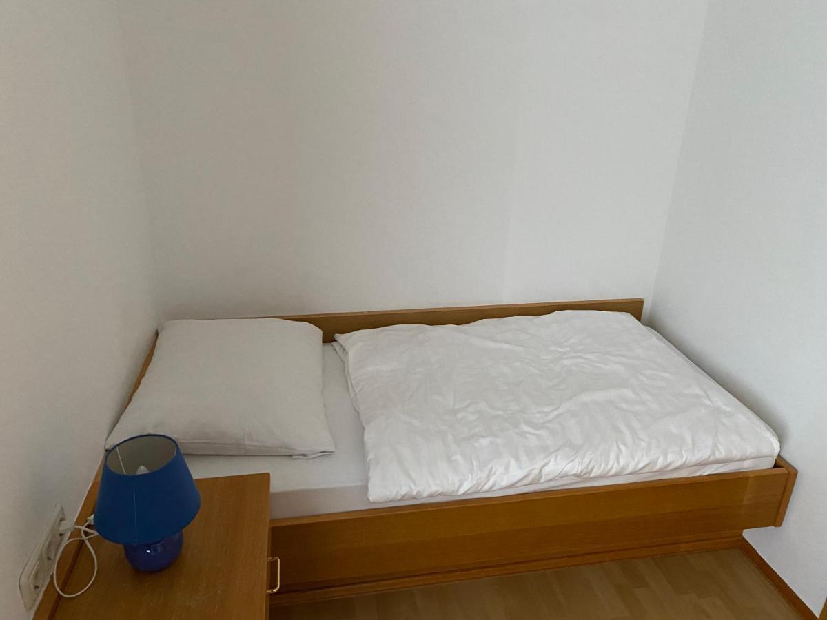Messeappartementhaus Bockenem Direkt An Der A7 Exterior foto